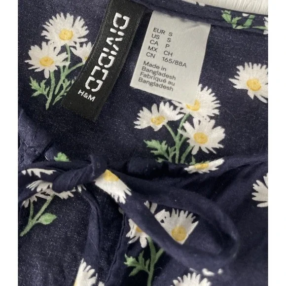 H&M Navy Yellow Daisy Floral Tie Front Blouce Puff Sleeves Top Woman's Size S - Picture 9 of 16